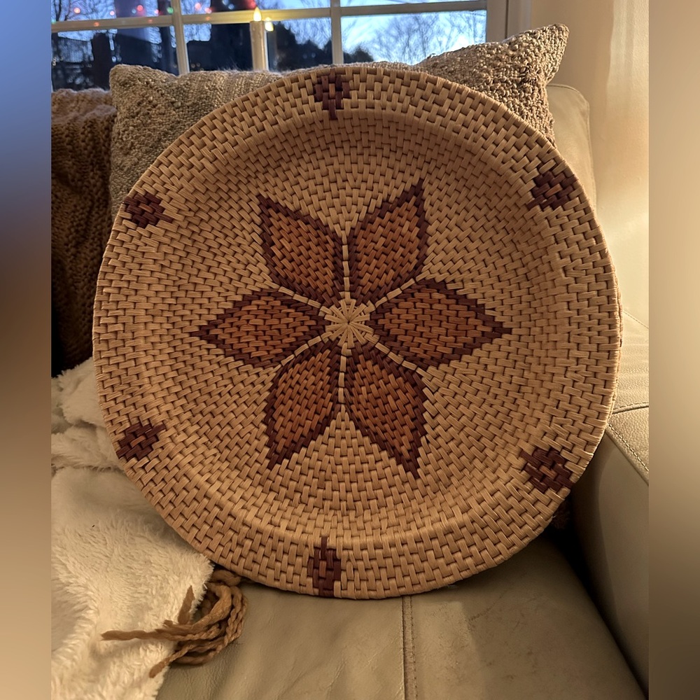 1 vintage 17x17 woven basket design wall hanging  I have 2 baskets $35 each